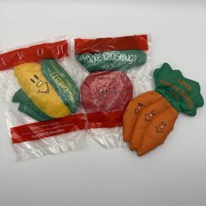 Vtg Avon plush Vegetable Magnets Corn Radish Carrot